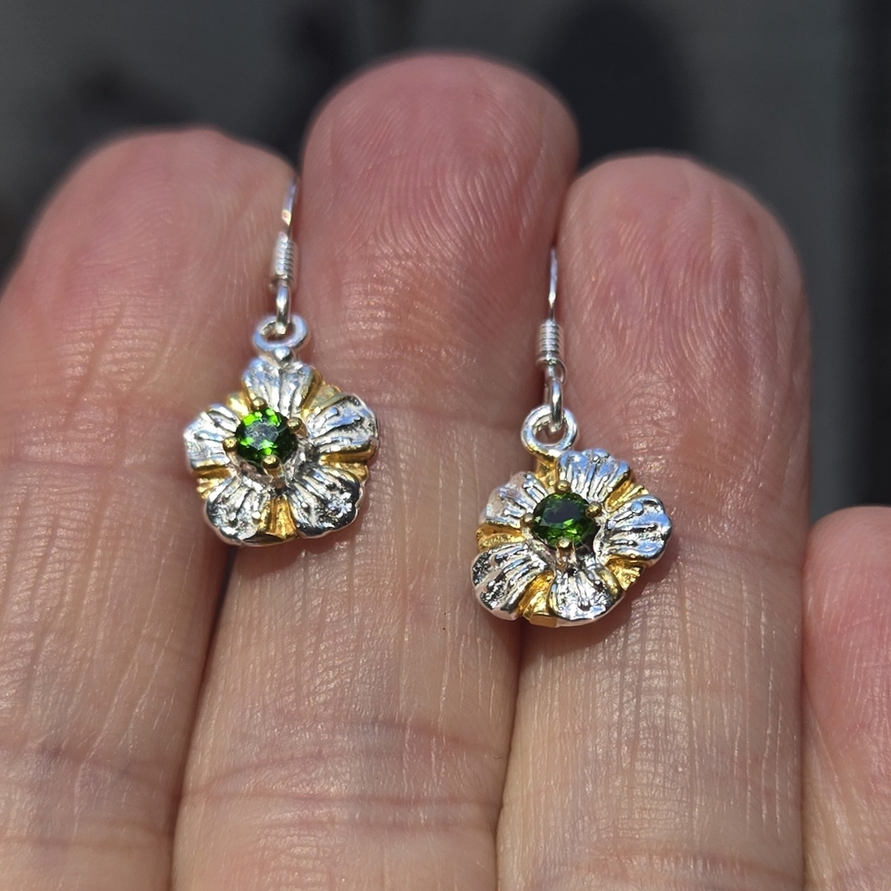 Chrome Diopside Sterling & Gold Daisy Earrings - Picture 3 of 10